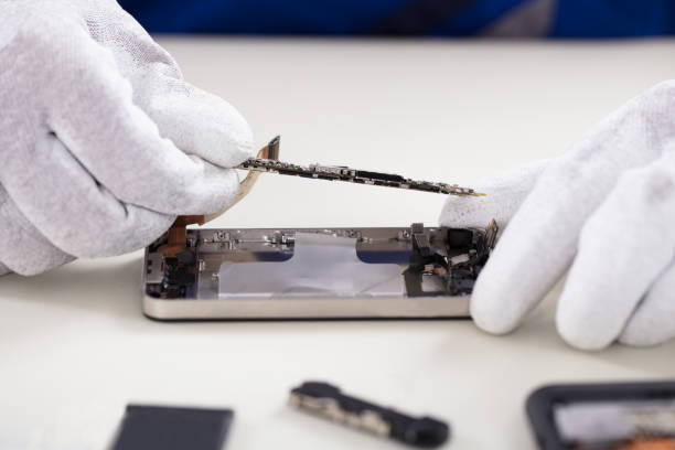 Whether your phone screen has been cracked or your battery life is extremely short, excellent mobile repair in Dunoon will truly come in convenient.